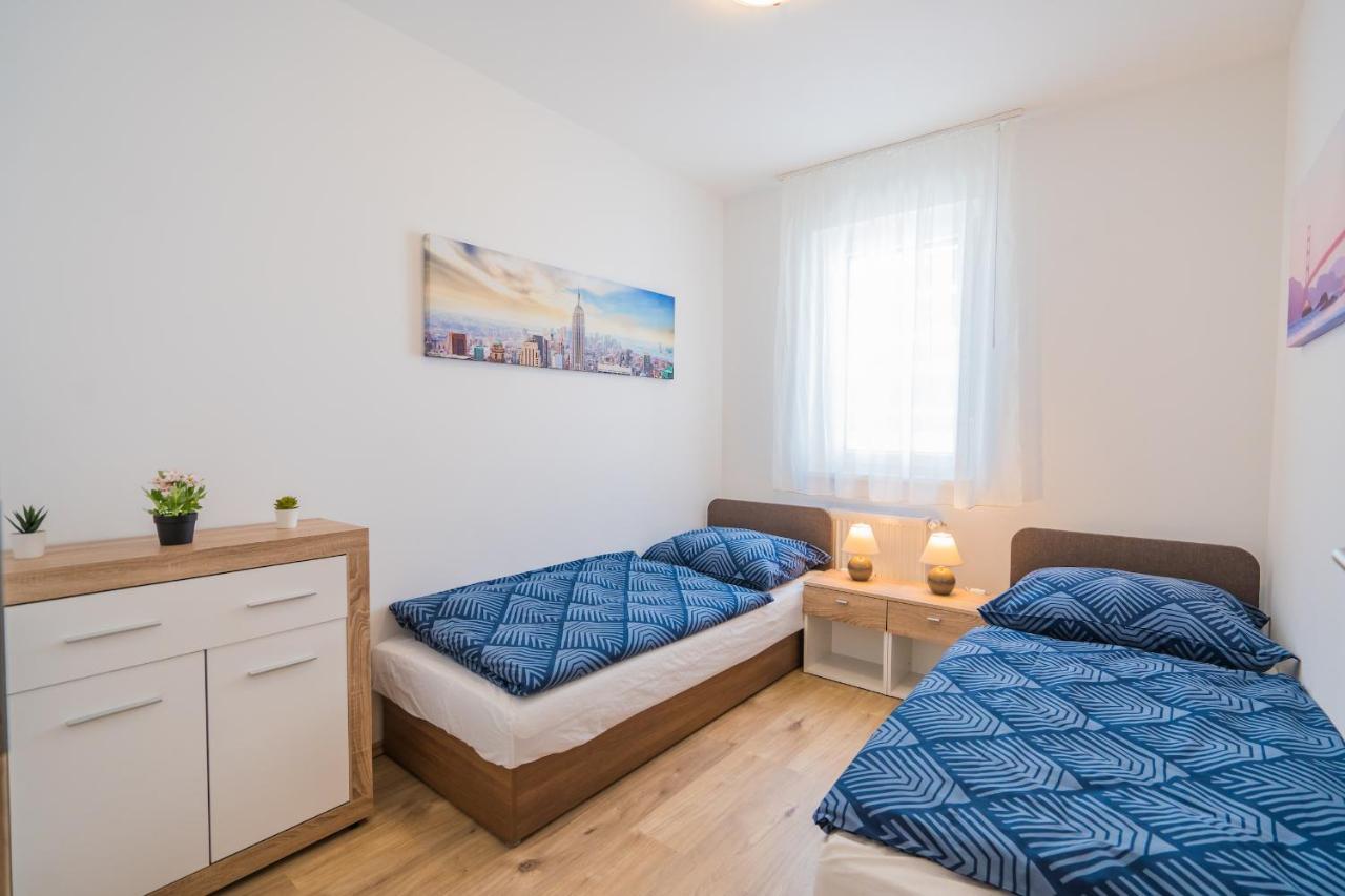 Gemini Apartments Siofok I., Iii. Esterno foto