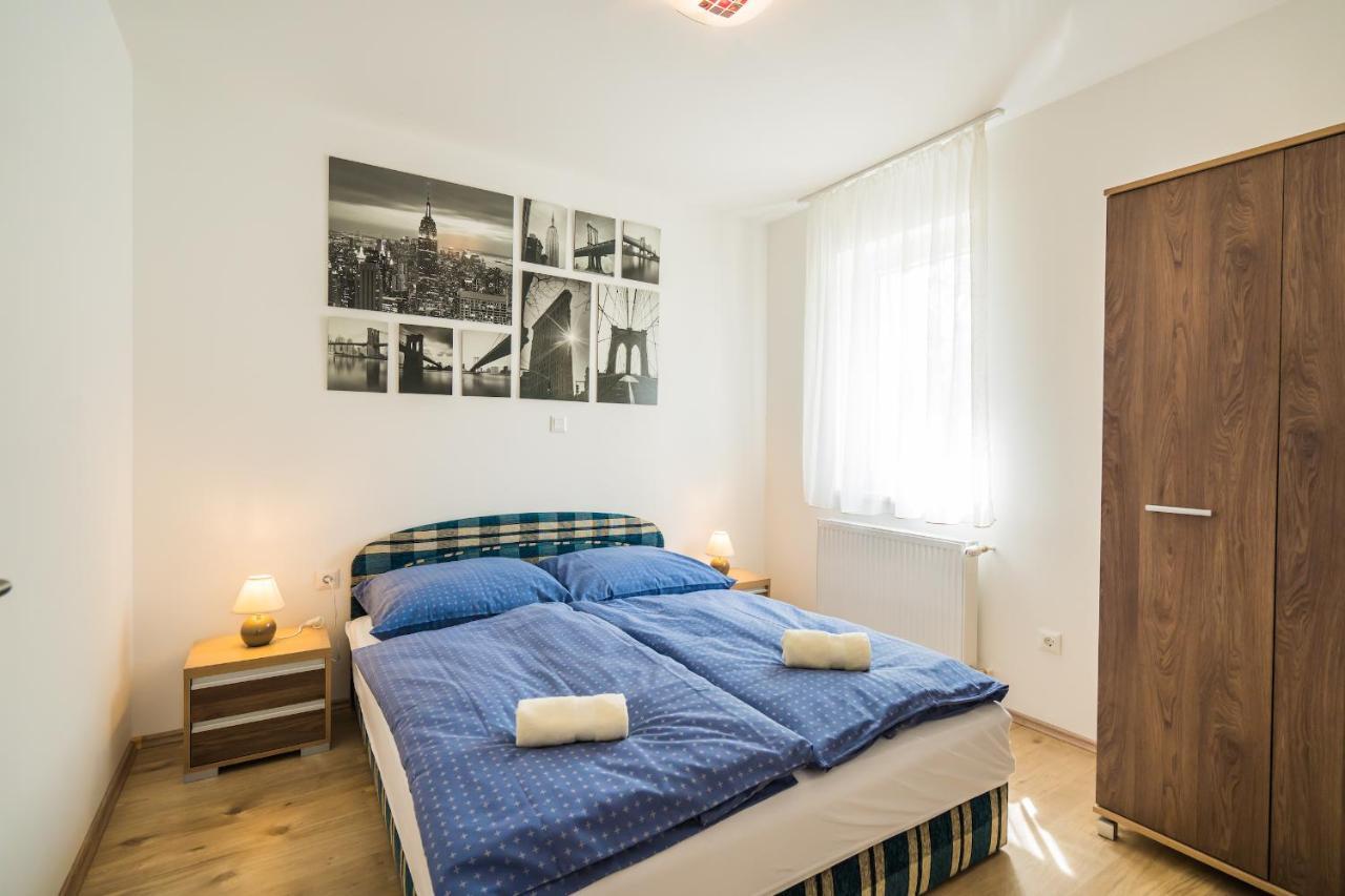 Gemini Apartments Siofok I., Iii. Esterno foto